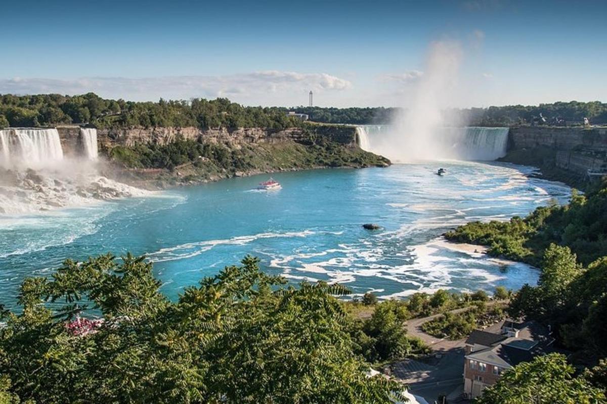 Una vista del río Niágara y las cataratas