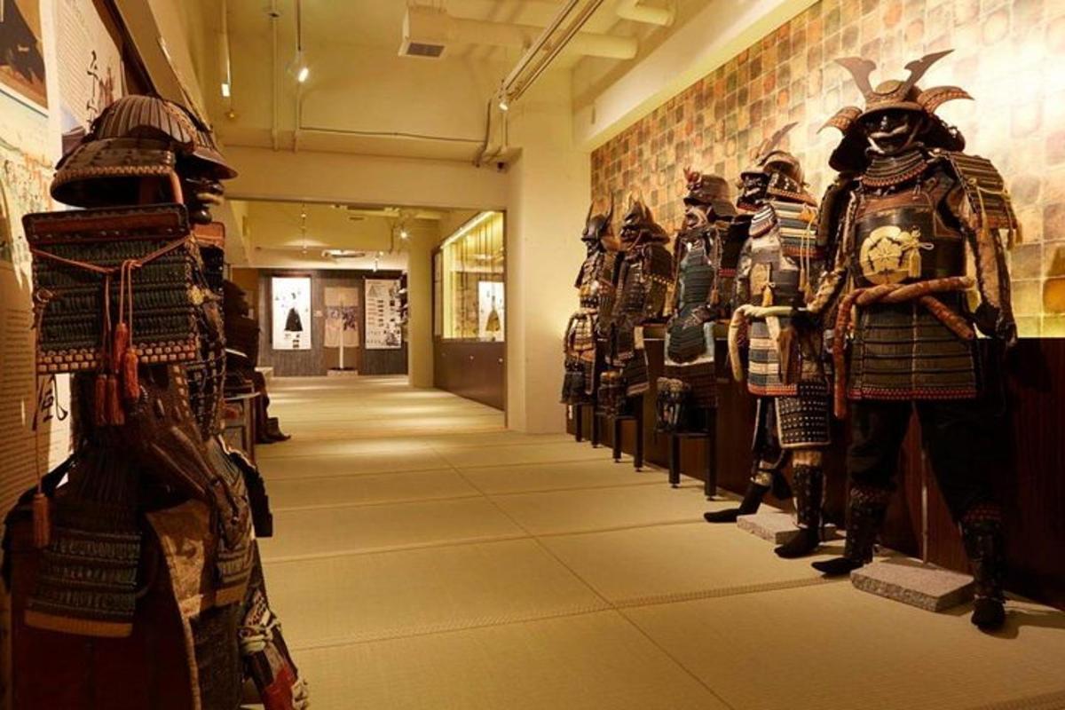 a hallway with a row of armorfactsartifactsartifactsbestosbestosbestosbestosbestosbestos