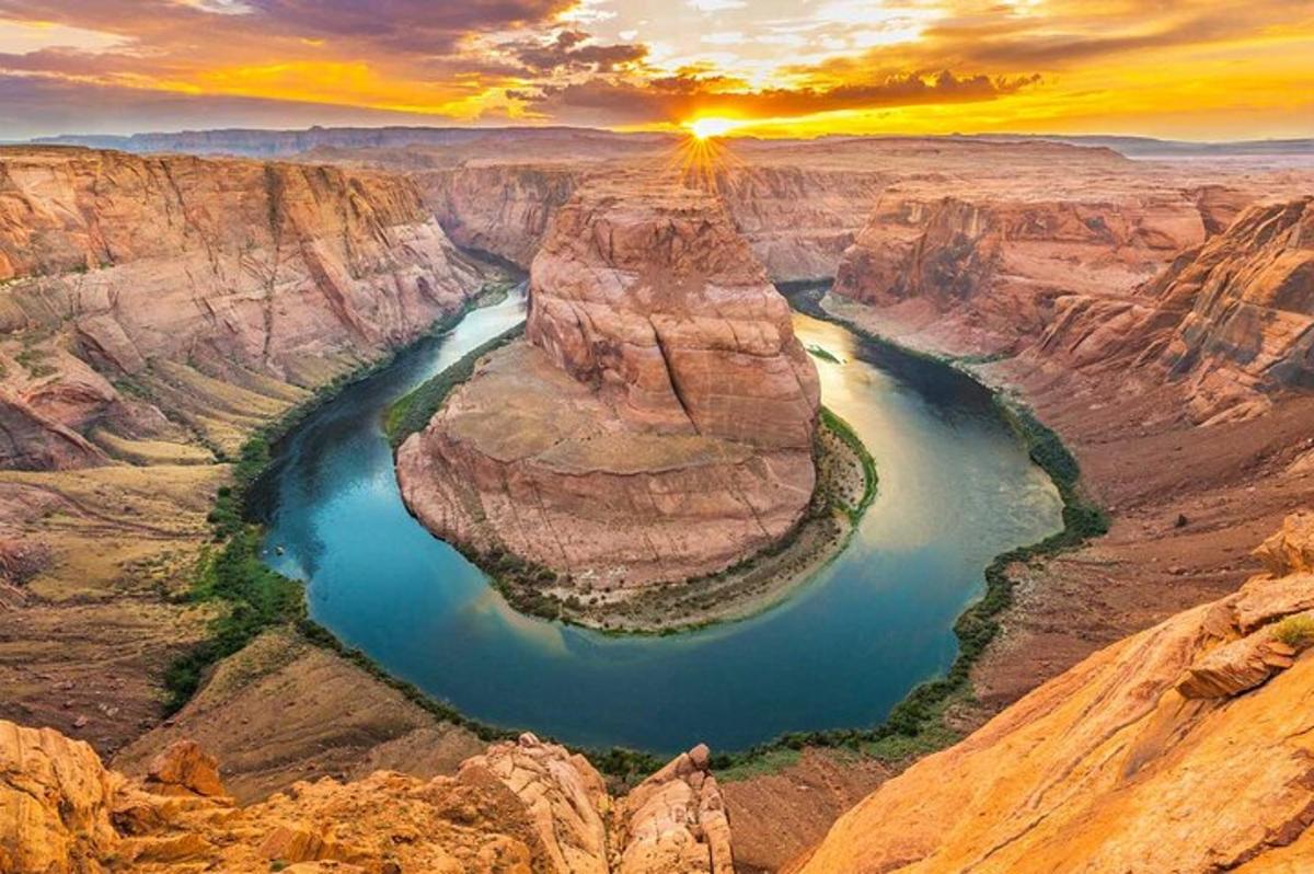 pohled na Grand Canyon při západu slunce