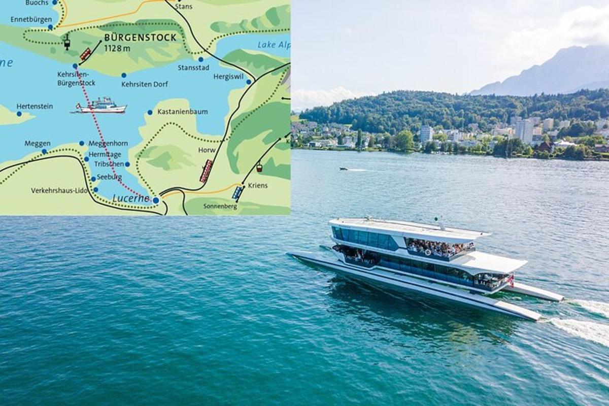 een boot op het water met een kaart