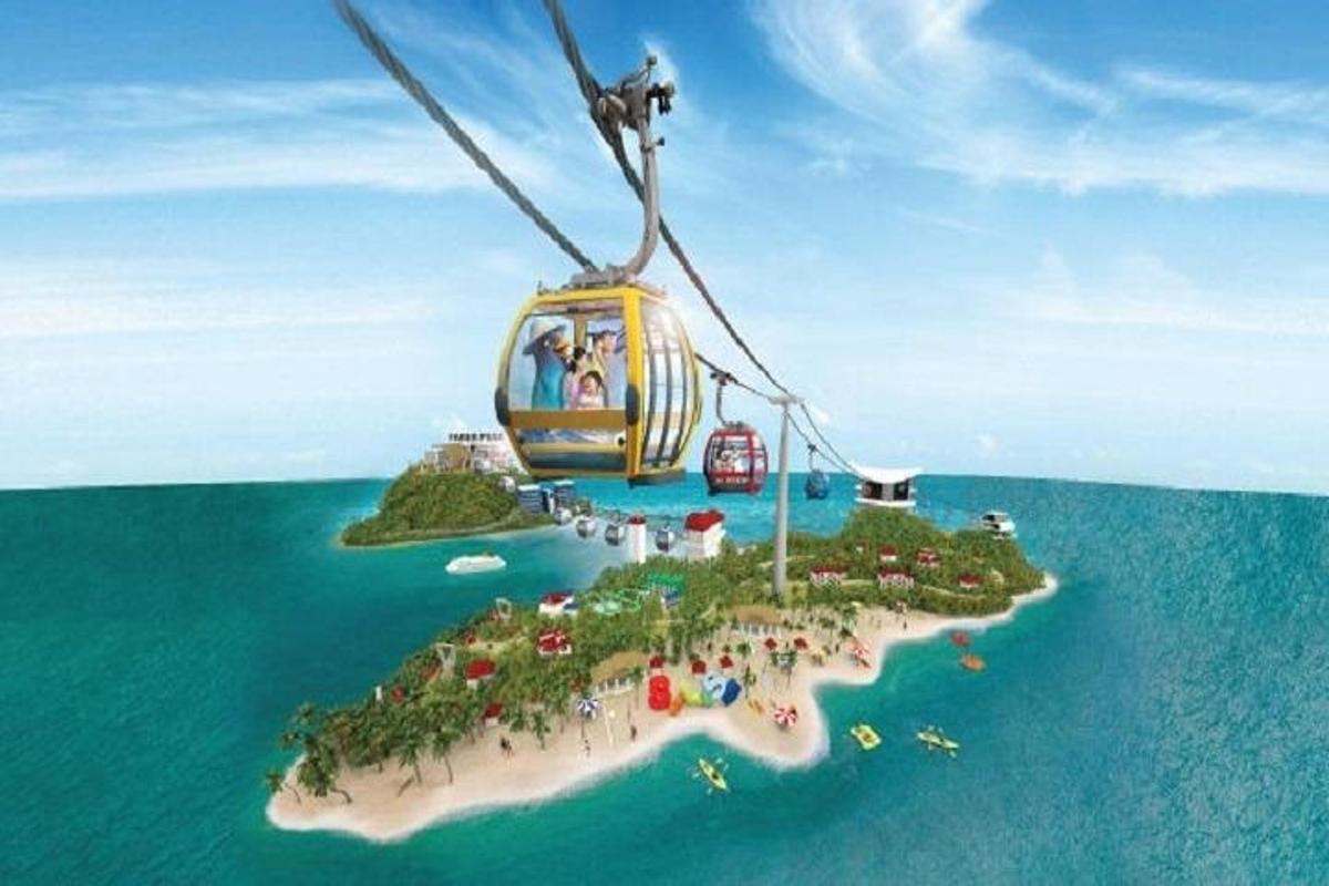 gondola, ki leti nad otokom v oceanu