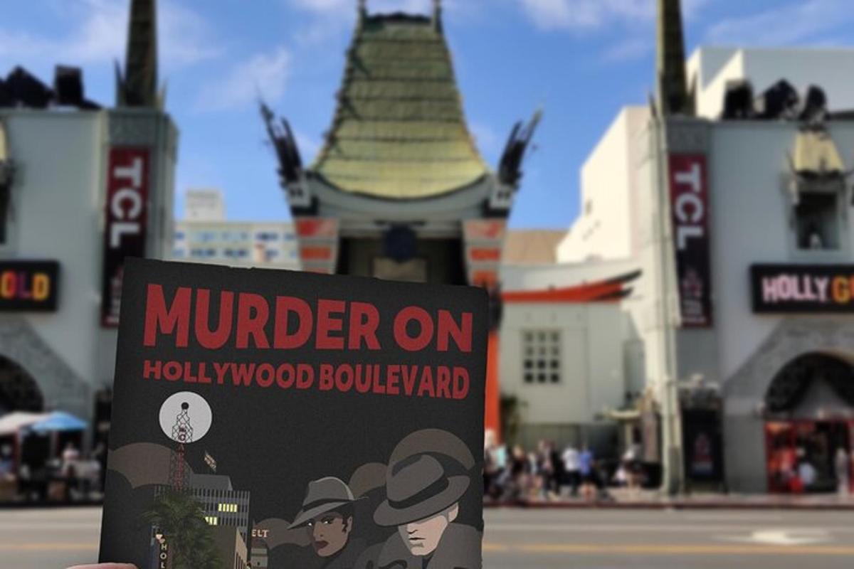 cedule s nápisem vražda na hollywoodském bulváru