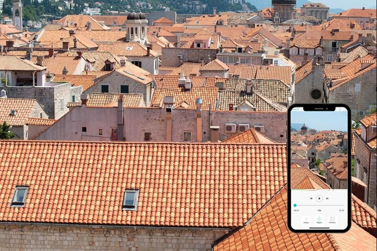 linna katusel istuv mobiiltelefon