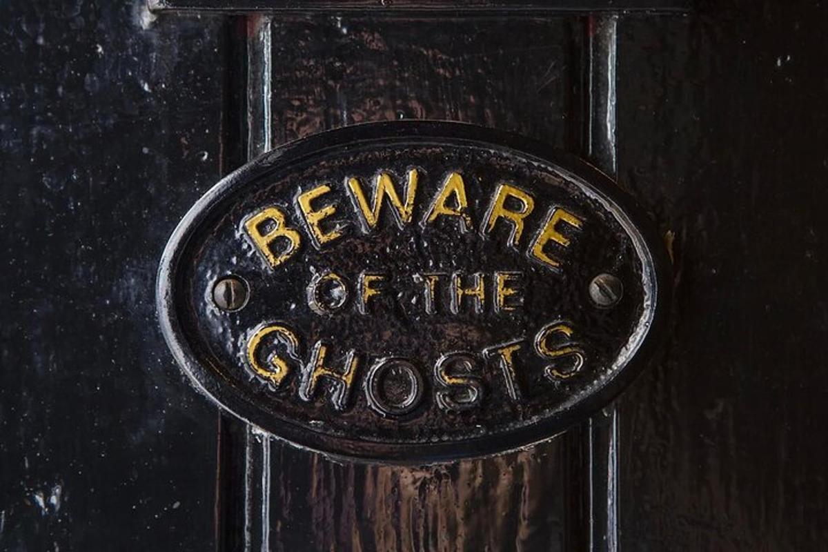 a sign on a door that says beware of theswick