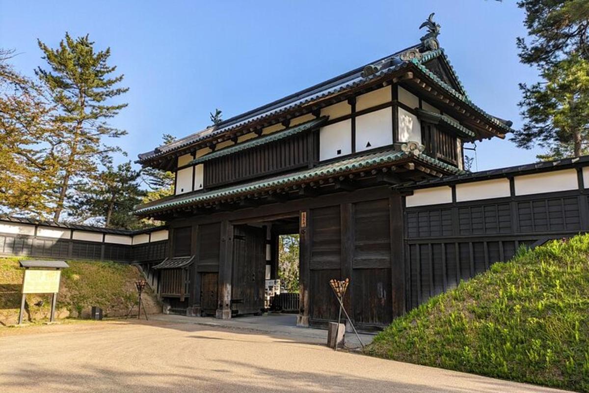 japonska stavba s črno-belo