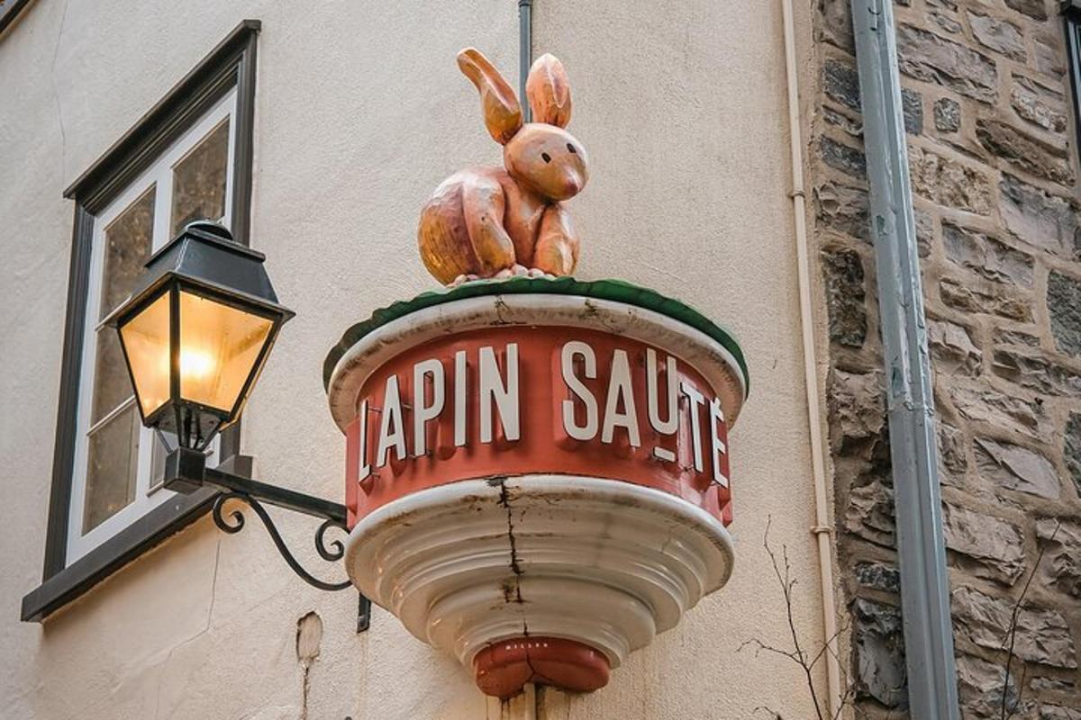 a sign for a yarn saurus on the side of a building