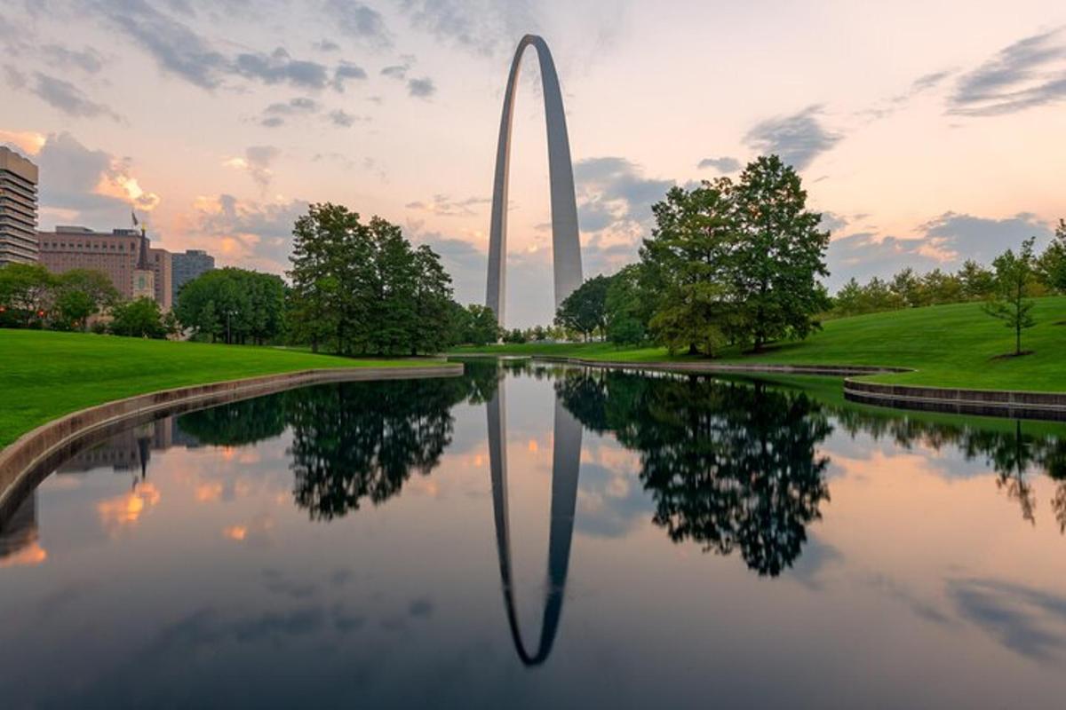 a view of the gateway arch at sunset