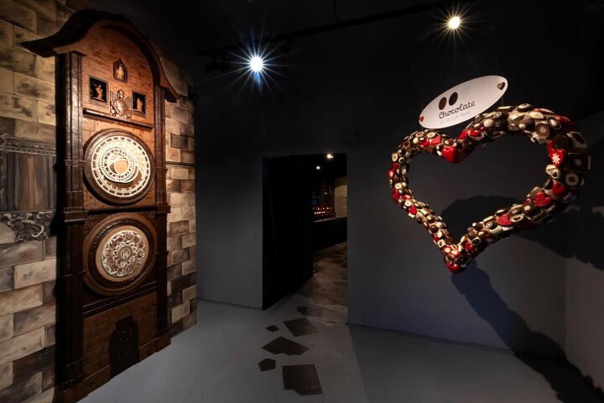 arca hati di sebelah jam datuk di muzium