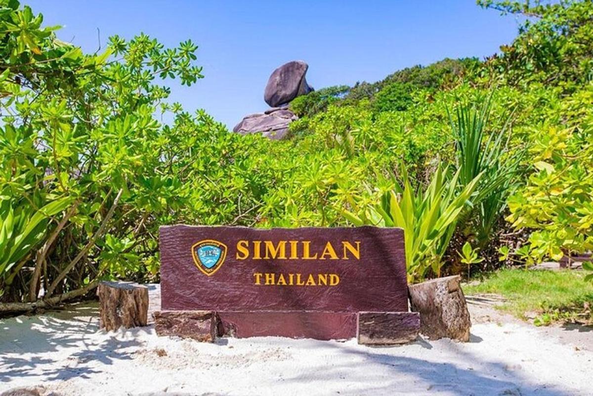 tanda untuk sunilani thailand di pantai