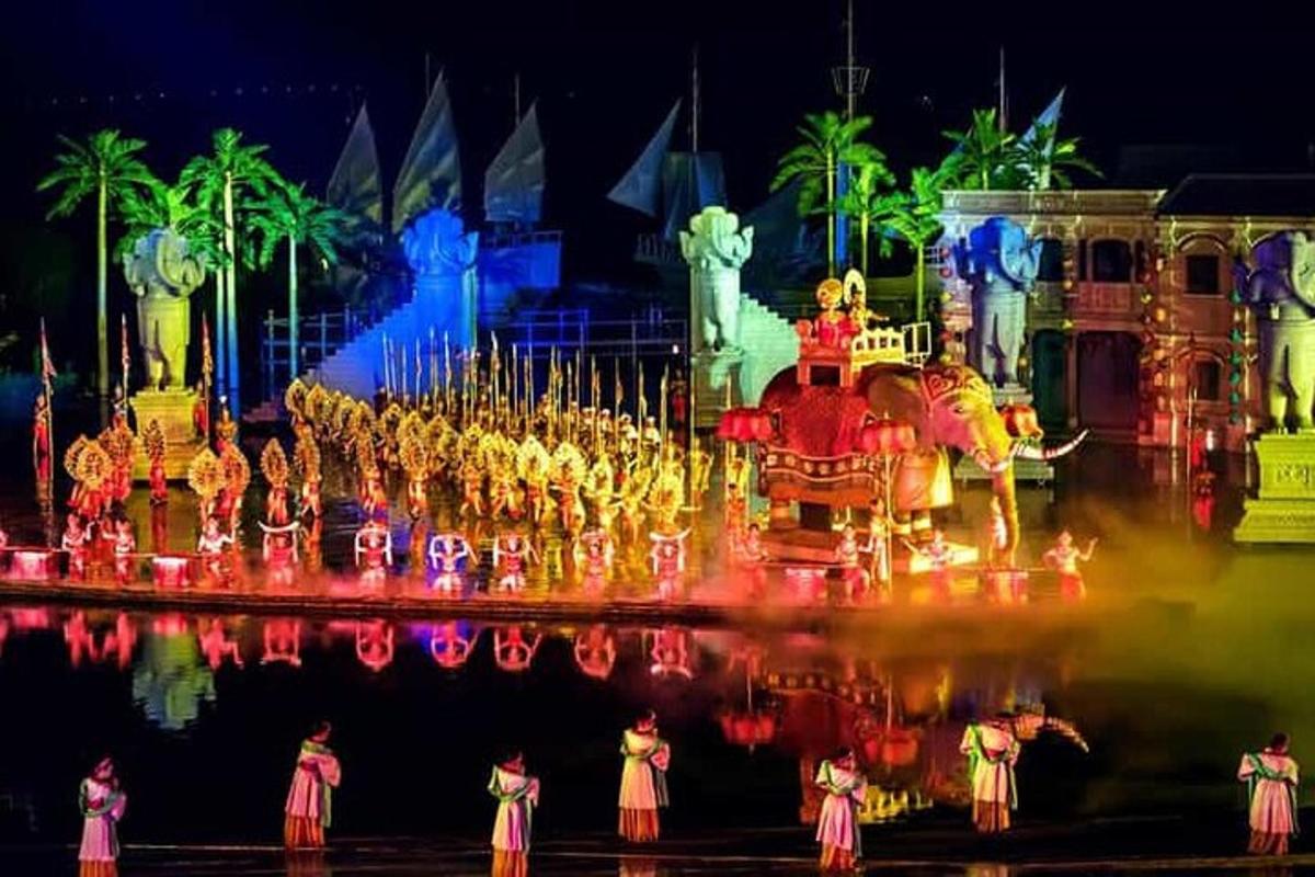 perarakan di hadapan dunia disney pada waktu malam