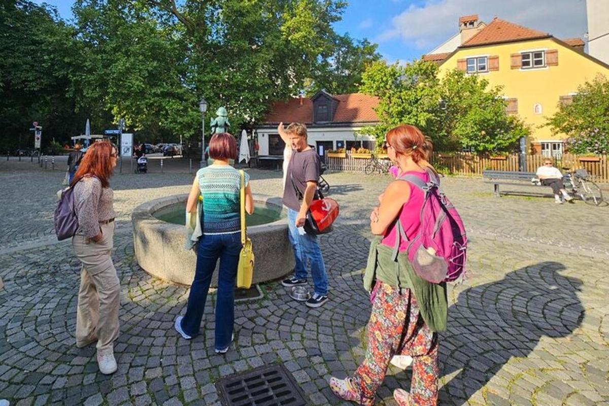 purskkaevu ümber seisev grupp inimesi