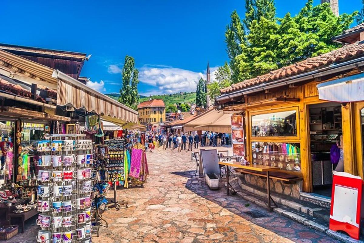 skupina trgovin na ulici na tržnici