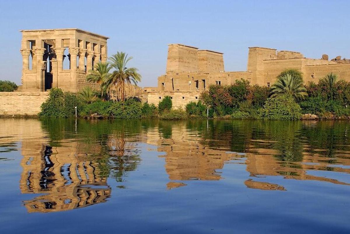 a building with its reflection in a body of water