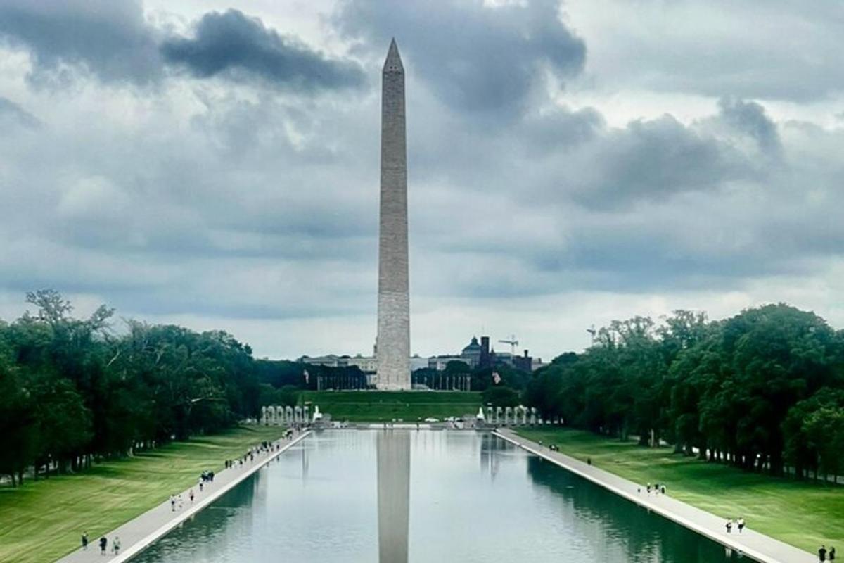 een blik op het Washington Monument in Washington D.C.