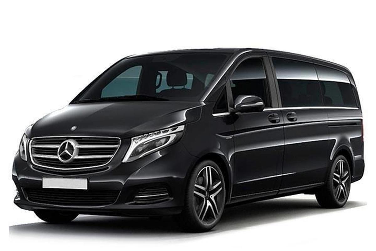 un mercedes negro