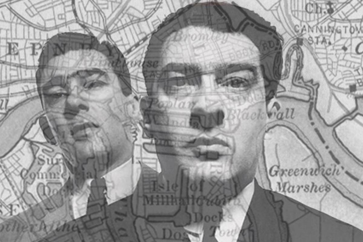 un disegno di due presidenti su un muro