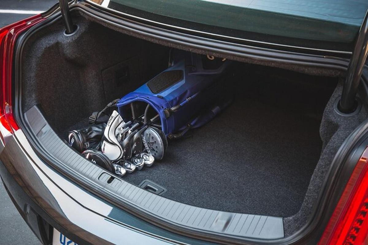 auto pagasiruumis olev mootor