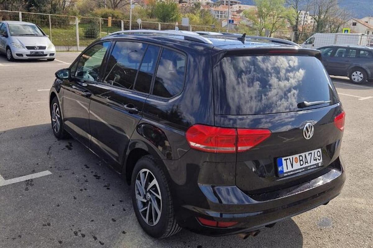 must auto pargitud parklas