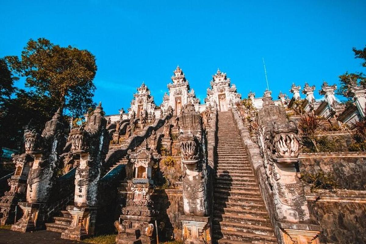 trepp templi varemete juurde