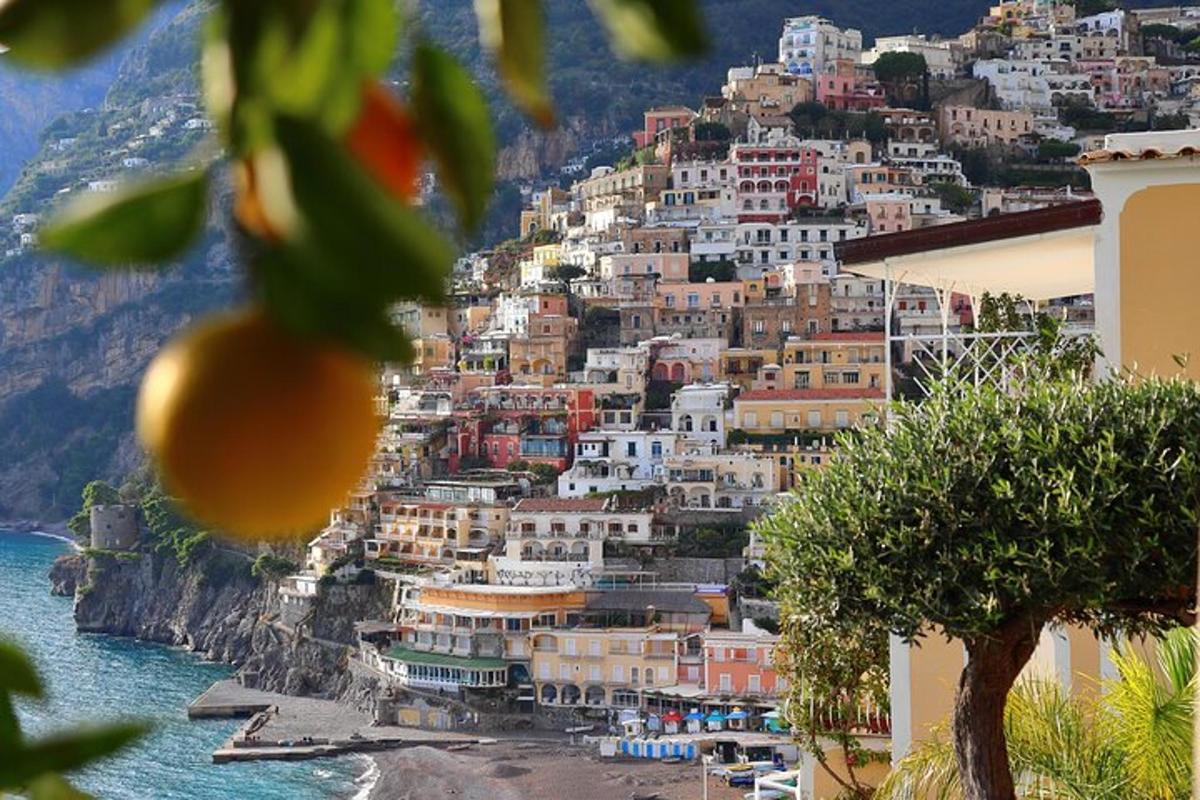 vesnice Positano na úbočí hory