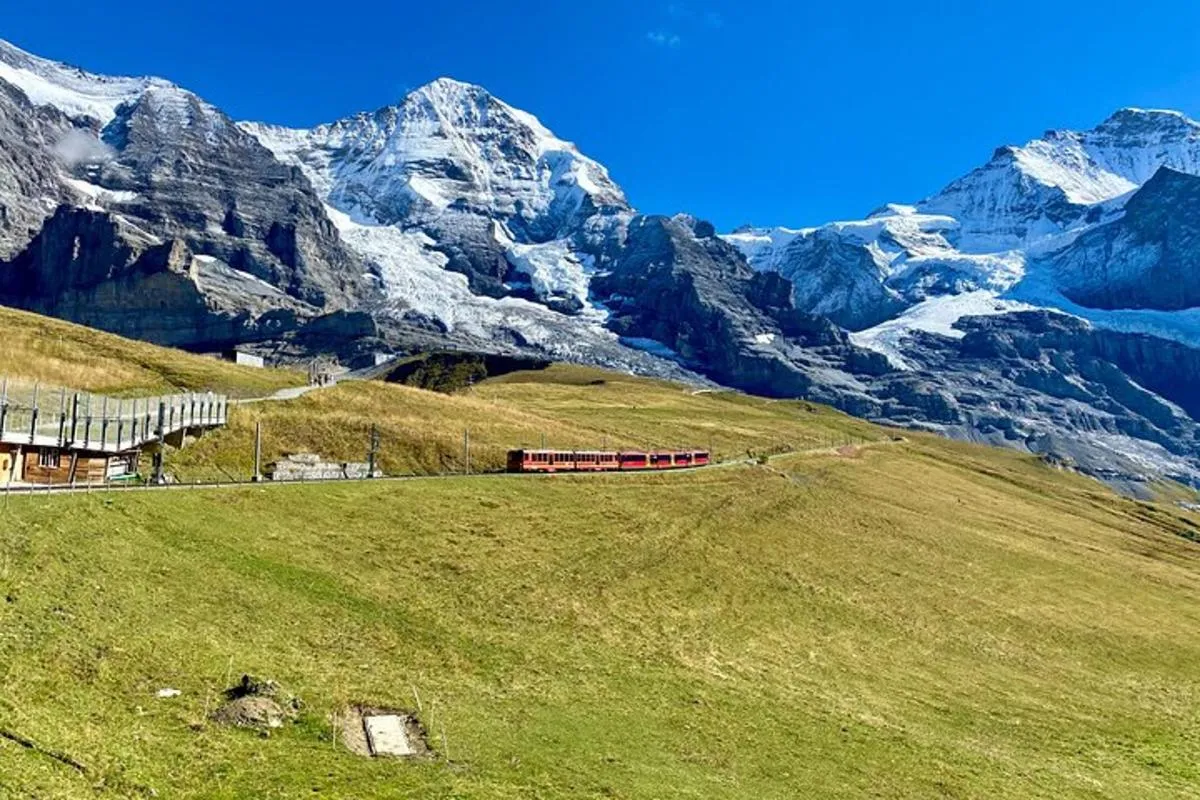 Visite de Lauterbrunnen, Jungfrau et Grindelwald | Au départ de Bâle – photo 6