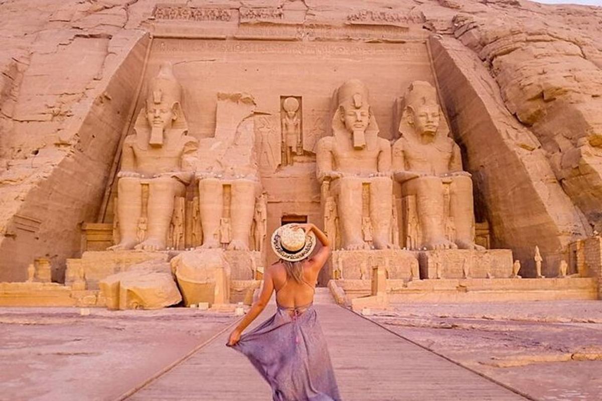 a woman is standing in front of anaraoh