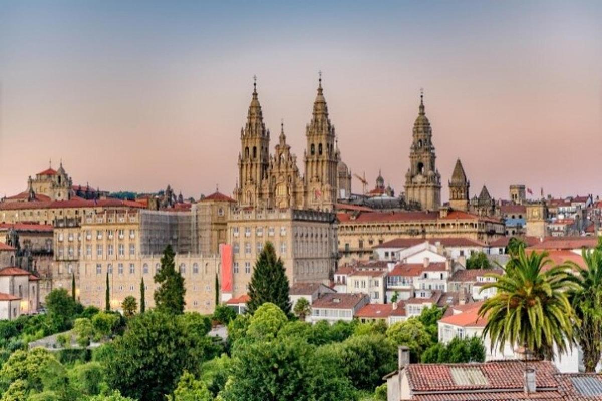 uma vista da cidade de Viena com edifícios