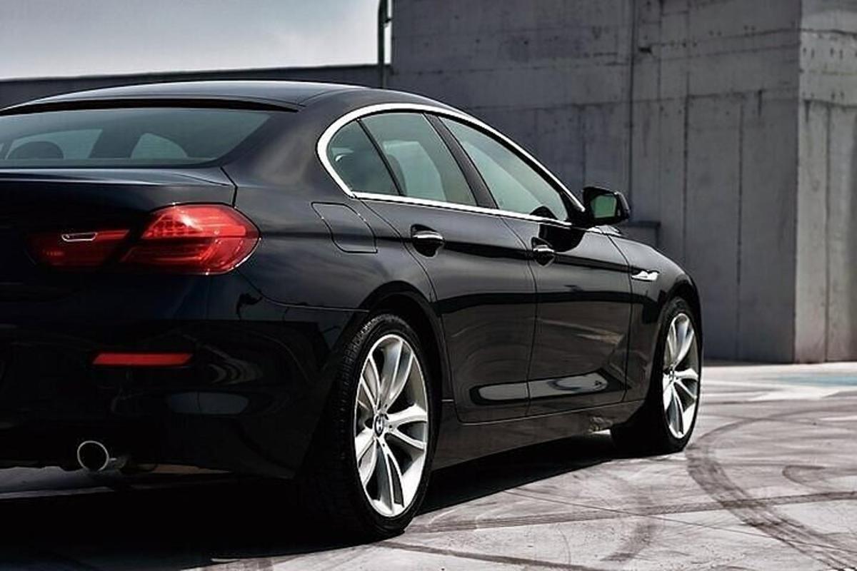 must auto pargitud parklas