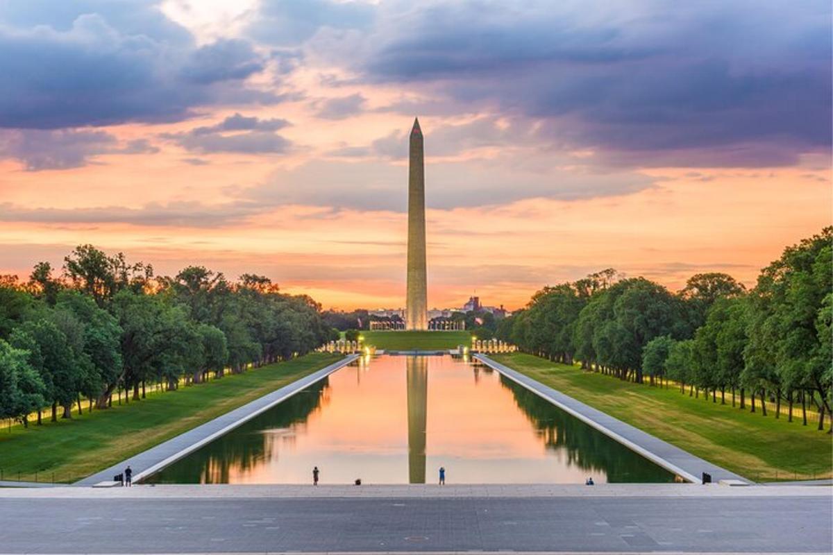 pemandangan monumen washington pada waktu matahari terbenam