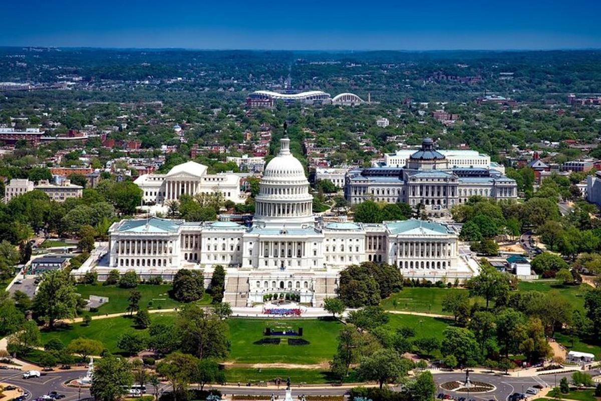 pemandangan dari udara bangunan US capitol