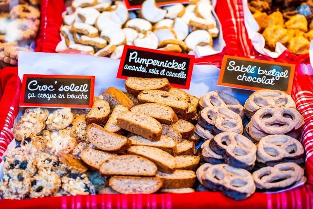 una mostra di diversi tipi di pasticcini su un tavolo