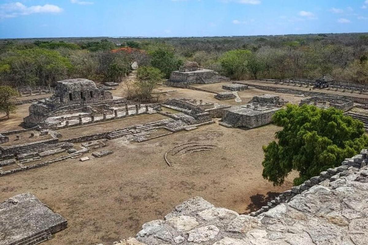 una vista aérea de unas ruinas antiguas