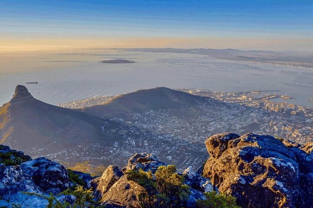 a view of cape town from the top of a mountain