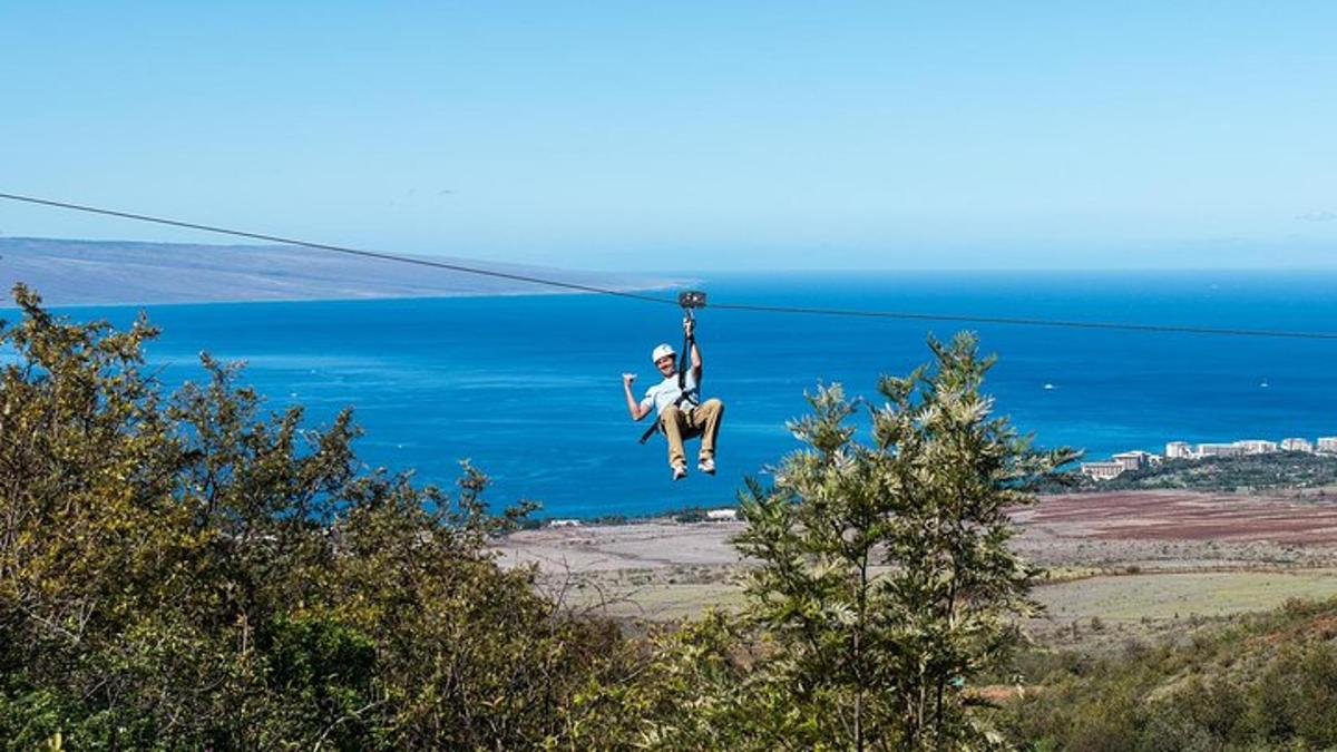 osoba jazdiaca na koni na zipline