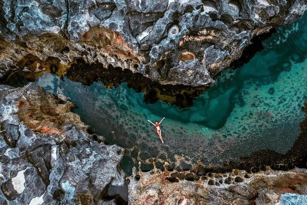pemandangan laut dan pantai dari udara