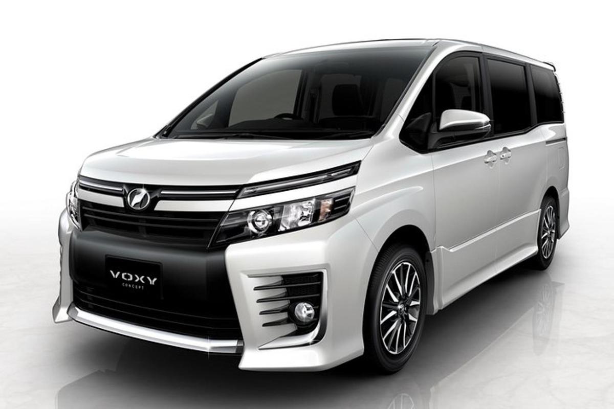 một chiếc xe tải màu trắng trên nền trắng