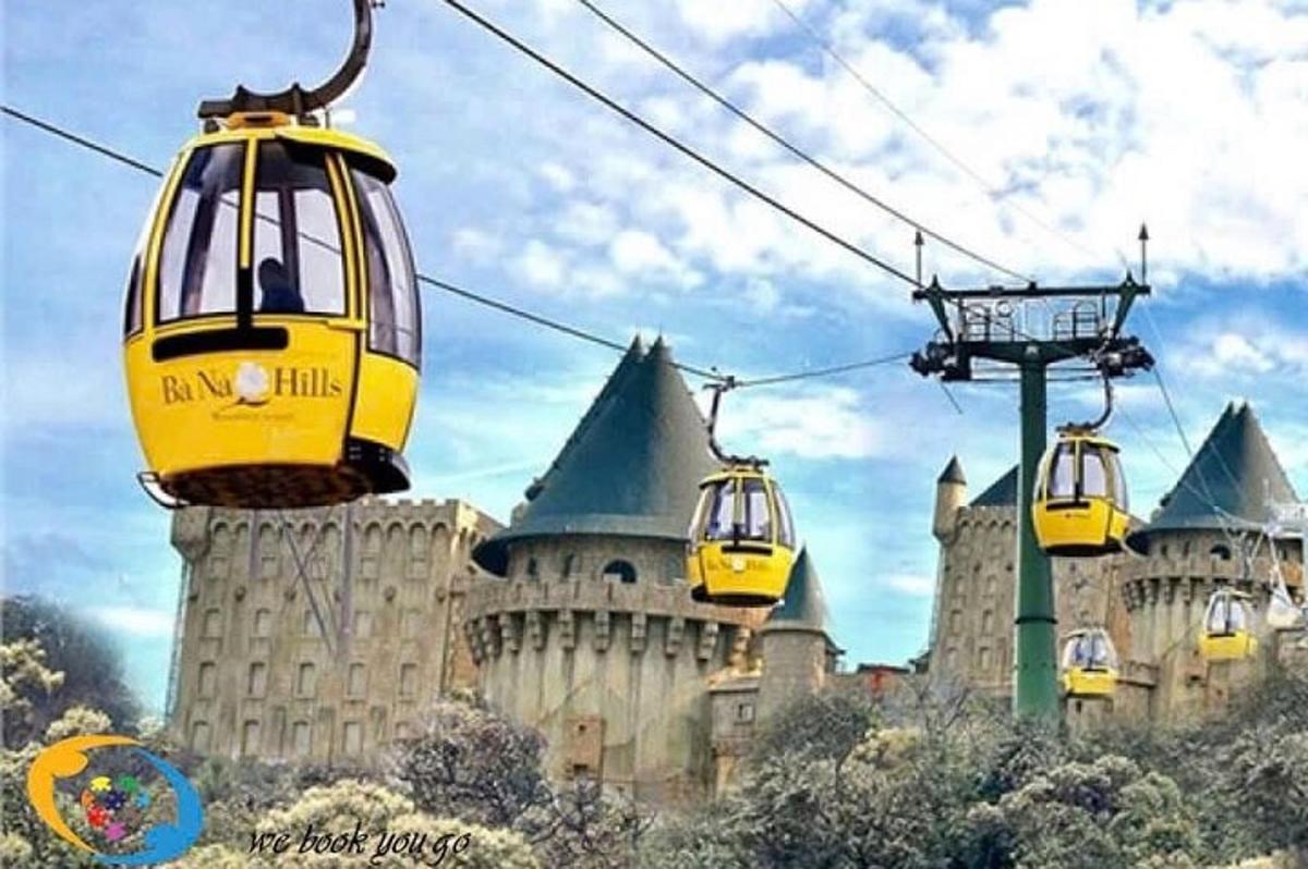 jízda gondolou před hradem