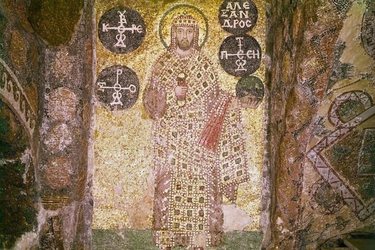 μια ζωγραφιά ενός ιερέα σε έναν τοίχο