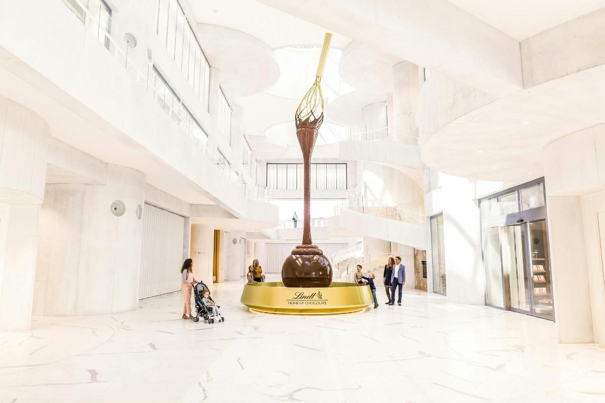 una representació del vestíbul del Museu d'Art de Filadèlfia