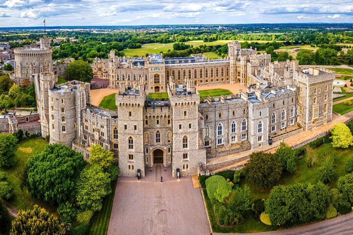 Letecký pohled na Windsorský hrad v Anglii