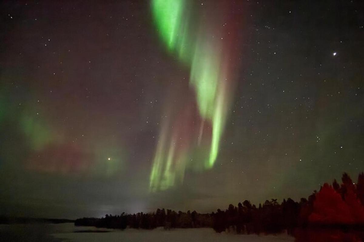an image of the northern lights in the sky