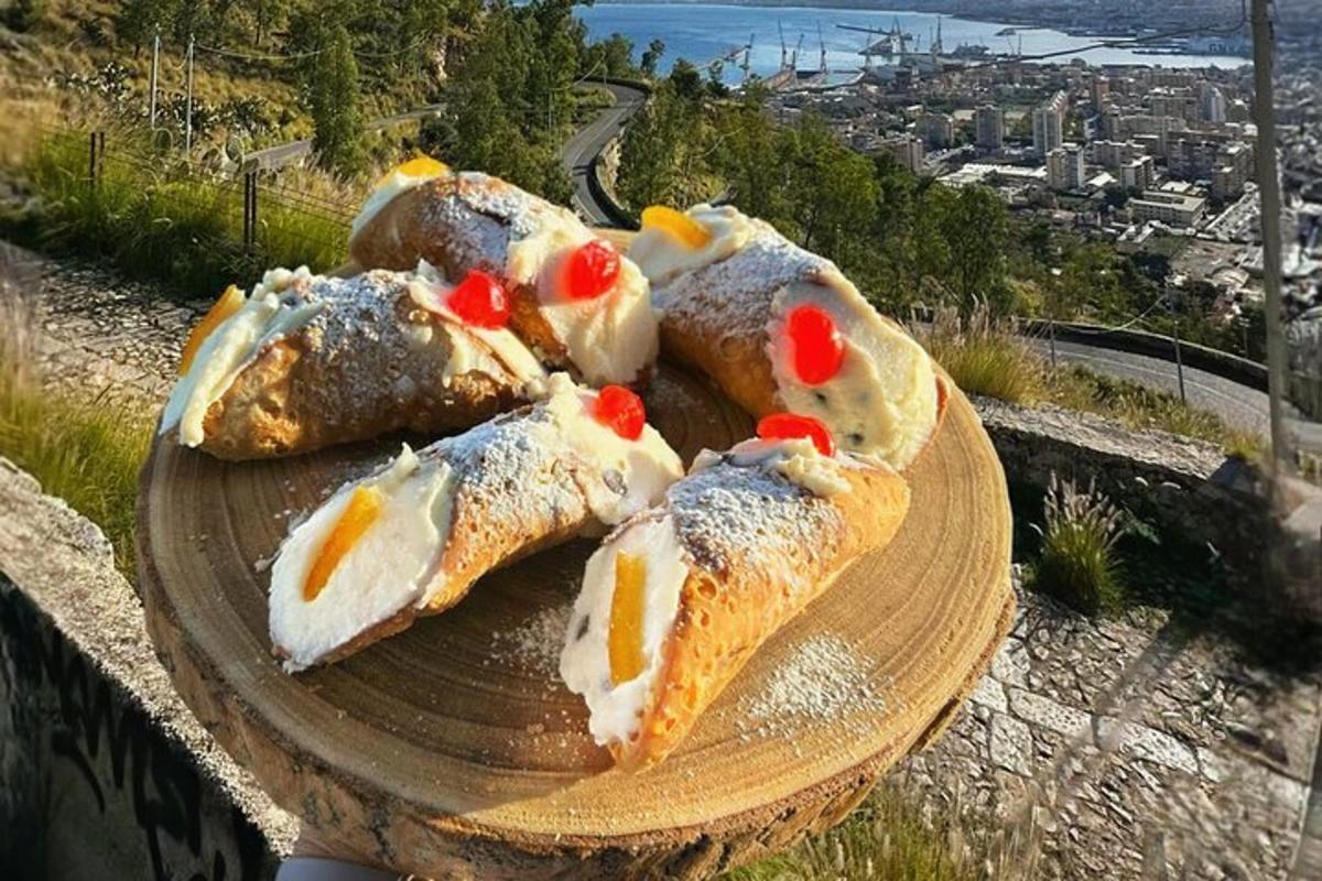 um prato de comida em cima de uma mesa