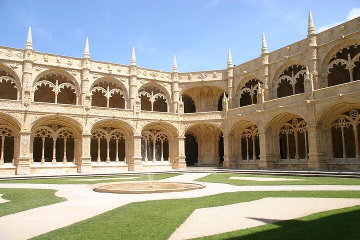 Attraction picture 7