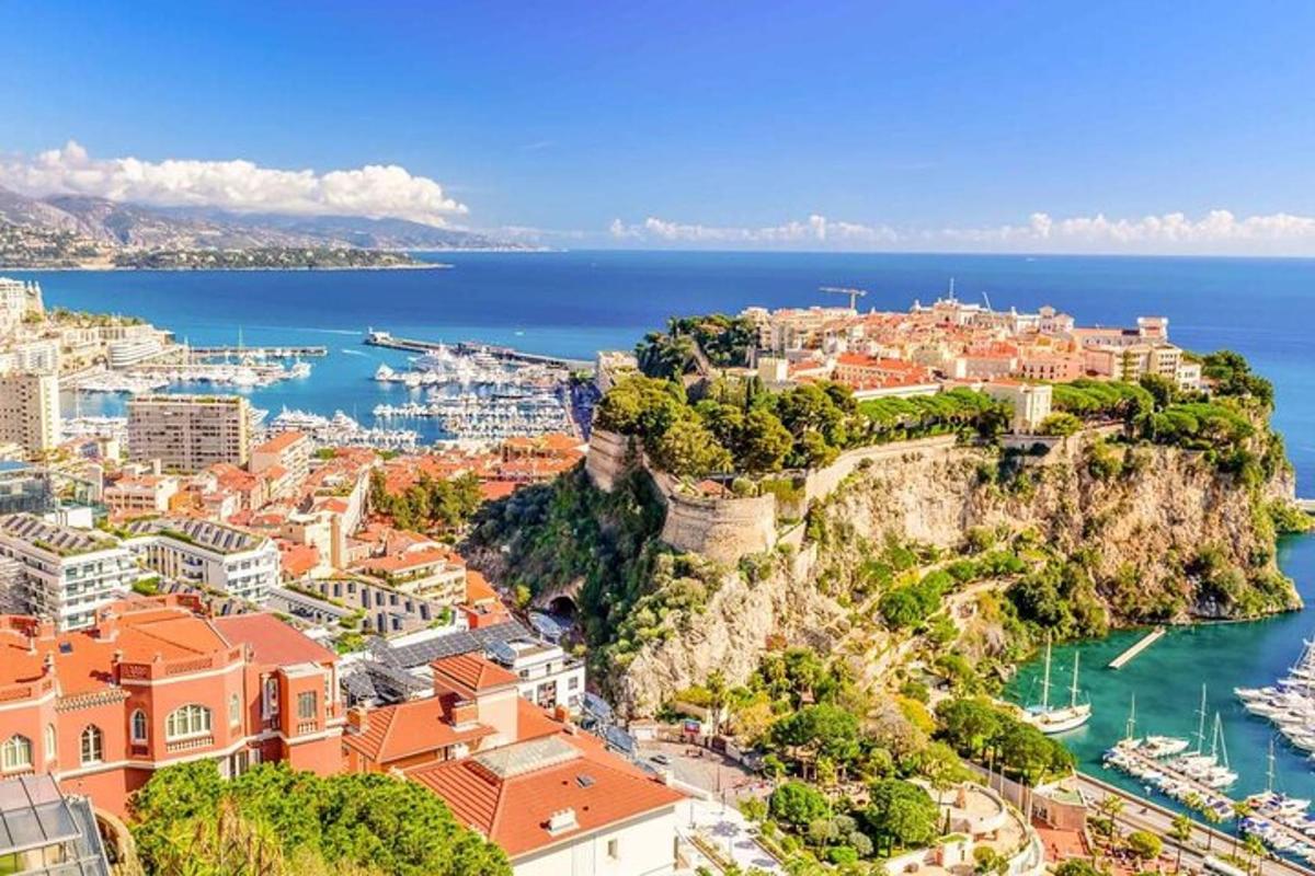une vue de la ville de Dubrovnik et de l'océan