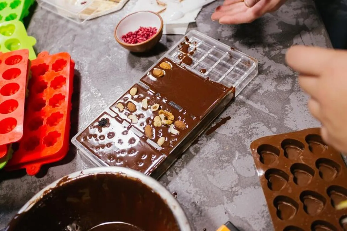 Atelier de fabrication de chocolat, expérience de la fève à la tablette | From Basel – photo 2