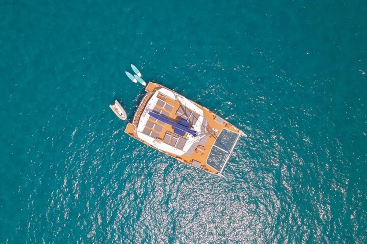an overhead view of a boat in the water
