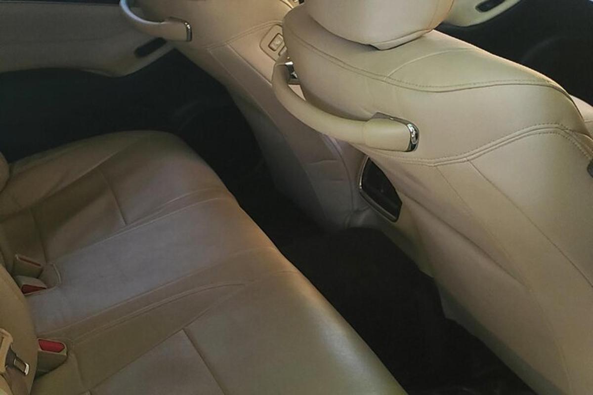 eine Nahaufnahme eines Sitzes in einem Auto