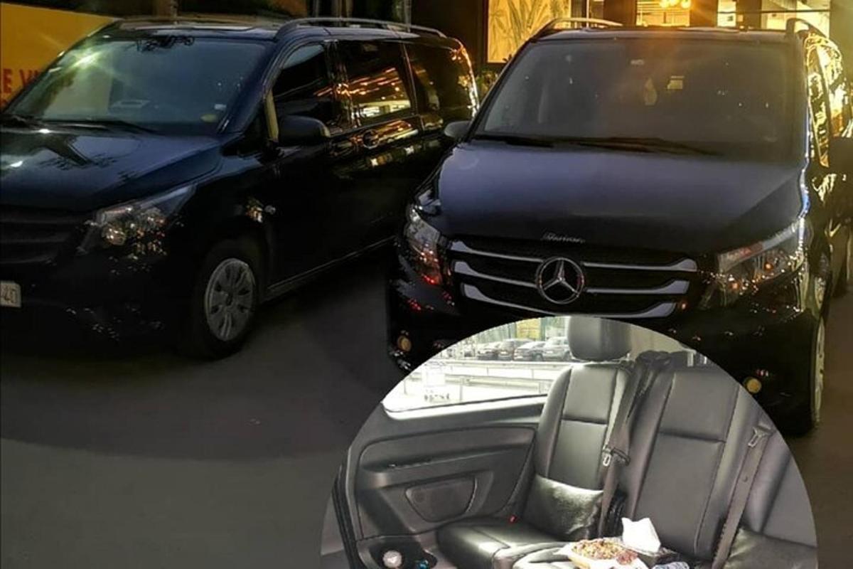 divas automašīnas ir novietotas blakus viena otrai