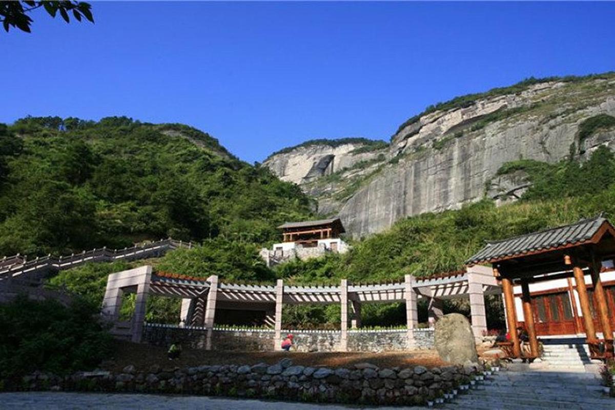 산비탈에 있는 건물