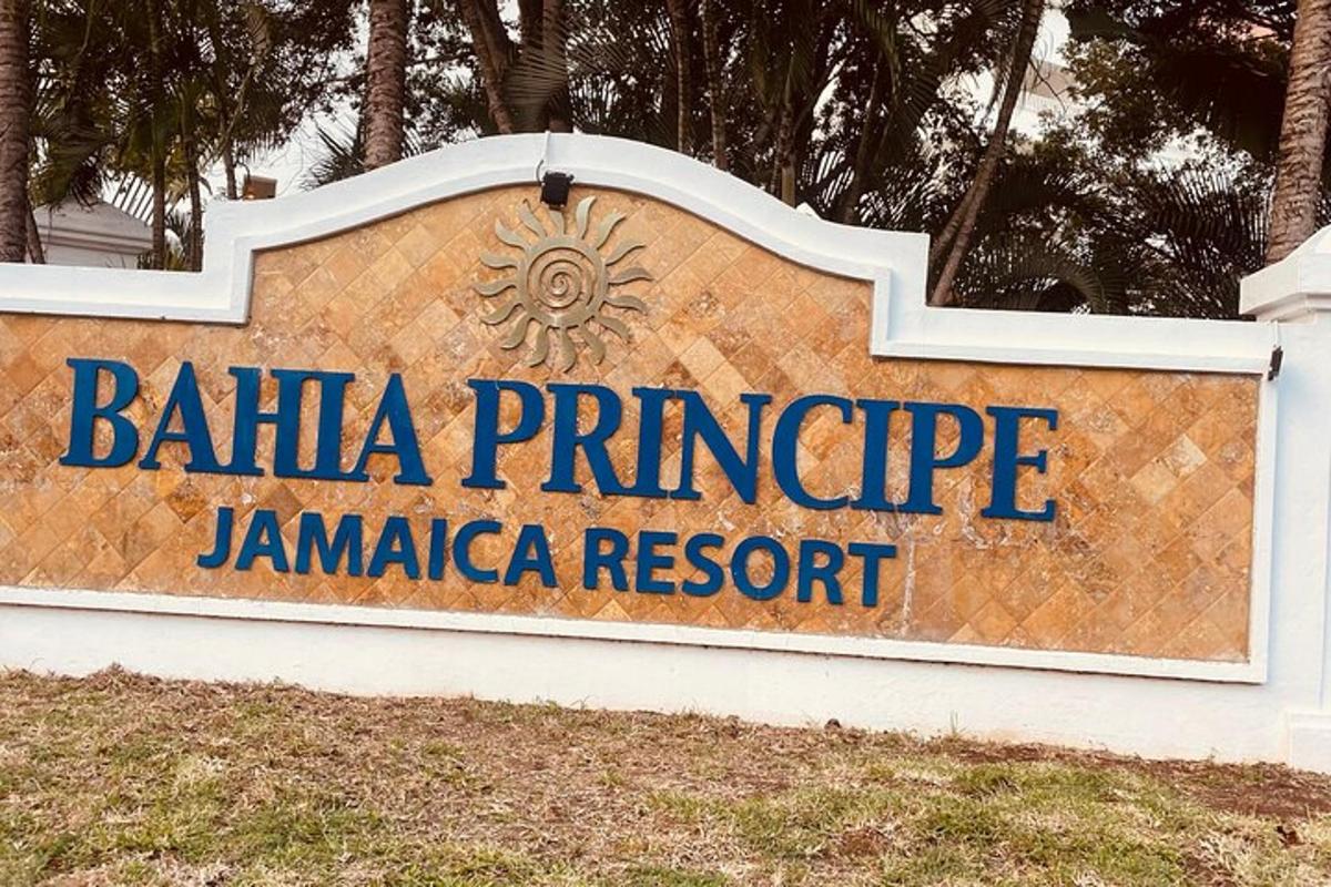 Μια πινακίδα για το θέρετρο Balilla Pineapple Jamaica